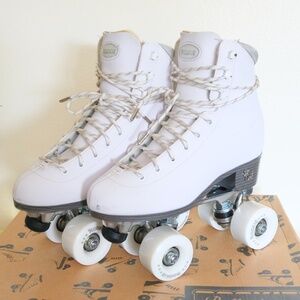 Rookie Artistic Roller Skates | Like New | New Laces | Dance Plugs